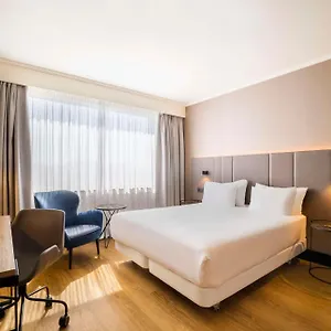 מלון Nh Brussels Airport ****
