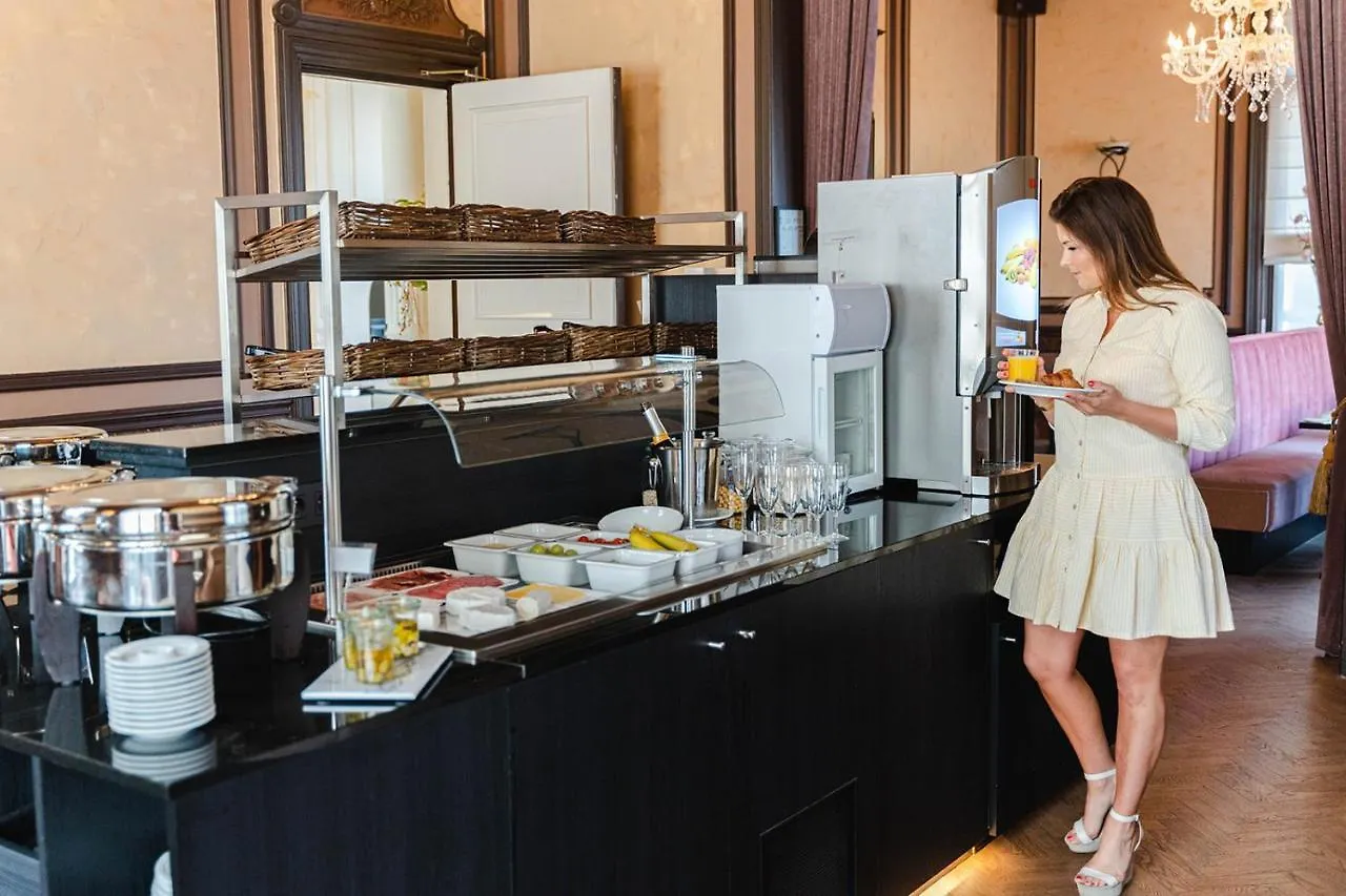 Golden Tree Hotel Bruges 3*,