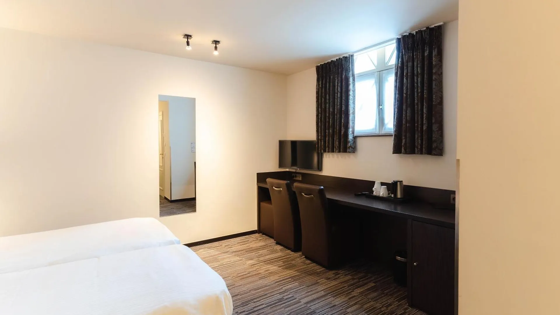Golden Tree Hotel Bruges 3*,